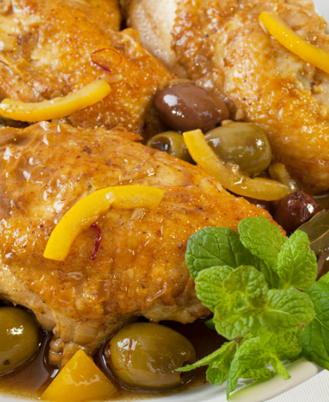 Poulet aux olives – (Par personne )